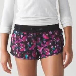 LULULEMON ATHLETICA HOTTY HOT SHORTS MINI MIDNIGHT‎ BLOOM SIZE 6